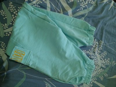 Продаю спортивные штаны на девочку