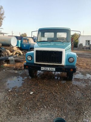 Gaz 3307 sotiladi