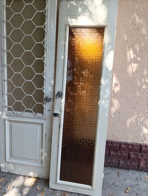 Срочно!Недорого продам две большие двери