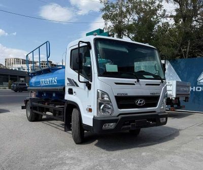 Водовоз HYUNDAI Mighty /EX8 4куб