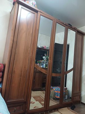 Срочно Продается Шкаф + тримо