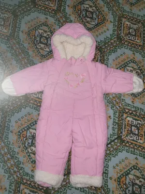 Продам 2 зимних комбинезона