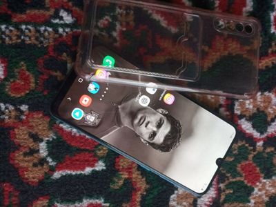 Samsung a50 64ga sotiladi