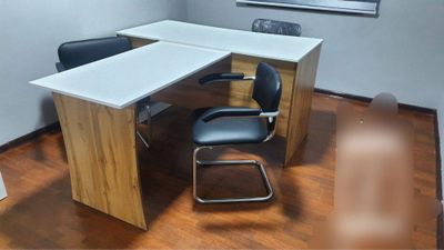Offis uchun mebel sotiladi