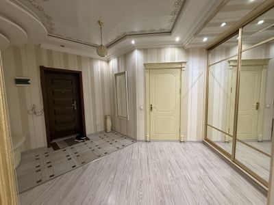 Паркентский бозор атрофидан 3 хона (126кв) Квартира арендага берилади