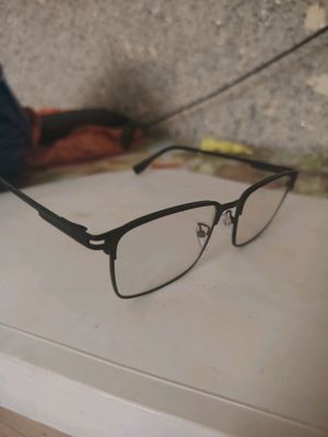 bitta ko'z oynak har hil ob havo uchun