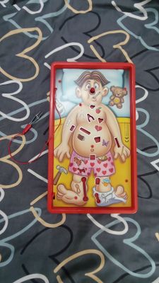 Продаётся детская игра «операция».