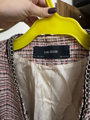 Пиджак Zara покупали за 80$ в Стамбуле
