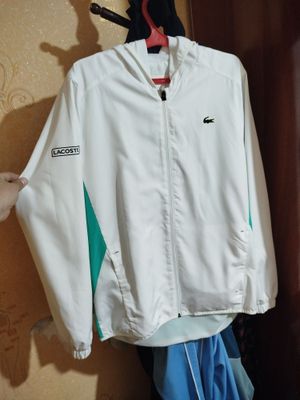 LACOSTE sotiladi