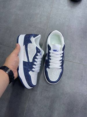 кросовки Nike