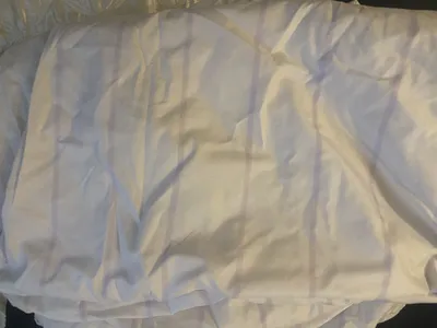 Продается бортики на детскую кроватку и простынки