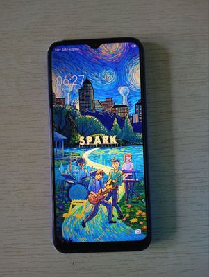 Продаю телефон Техно Спарк