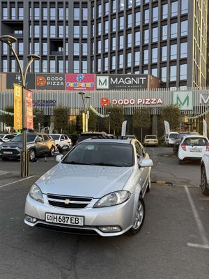 Chevrolet Gentra sotiladi – yaxshi holatda!