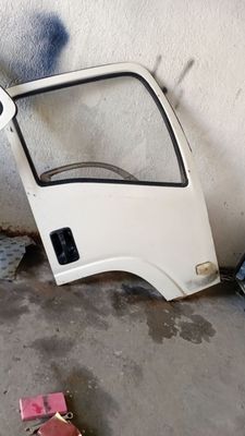 Isuzu eshiklar sotiladi