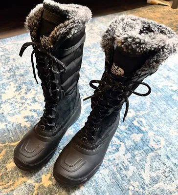 Утеплённые непромокаемые женские сапоги The North Face, 39 размер