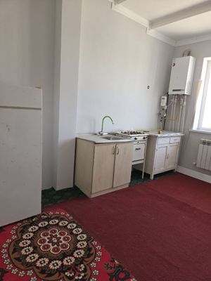 1 xonali kvartira sotiladi