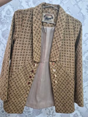 Ayollar va qizlar uchun bahorgi,kuzgi kostyum