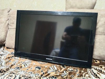 Samsung ЖК HD телевизор 32" Серия 4 LE32D403E2W