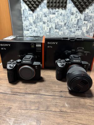 Sony a7 iii kit obektivi bilan 28-70 FE 3,5-5,6