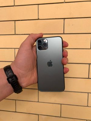 Срочно продаётся IPhone 11 pro в хорошем состоянии