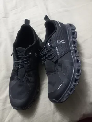 чёрный кроссовки новый Cloud5 on 42 размер