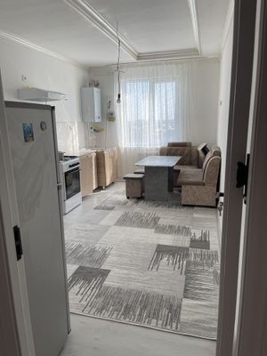 Кизларга уй . Хозяйкасиз . Маклерсиз. Дустлик метро олдида. 900 дан