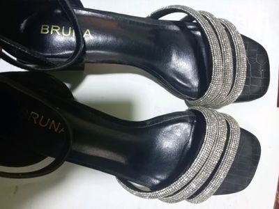 bitiruv kechasiga marta kiyilgan  200 ming