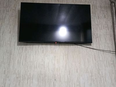продам телевизор 55