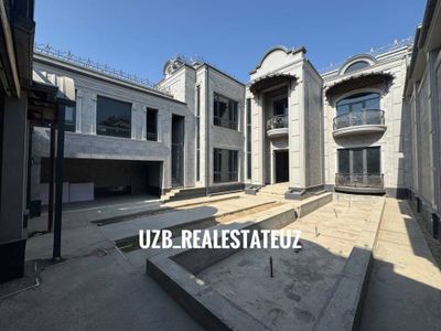 Ориентир: ТРЦ High Town Mall Продается Новая Евро Коробка 4,2.соток