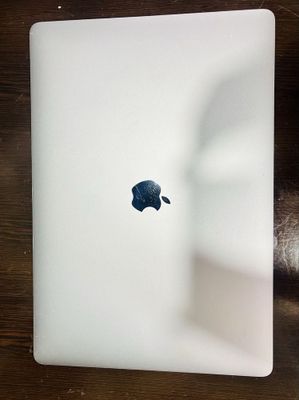 Macbook pro 512 gb xolati yaxshi