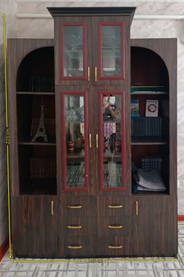 Продаётся сервант