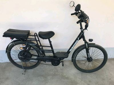 Elektroniy Velosiped sotiladi