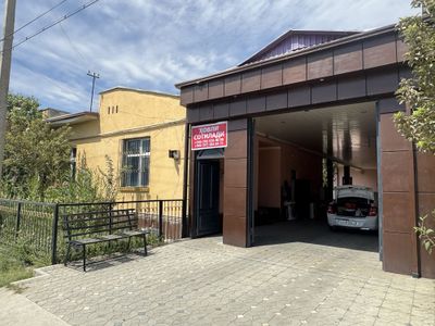 Коттедж содилади 6 сотик 7 хонали