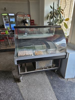 Продаётся витрина холодильник рабочий