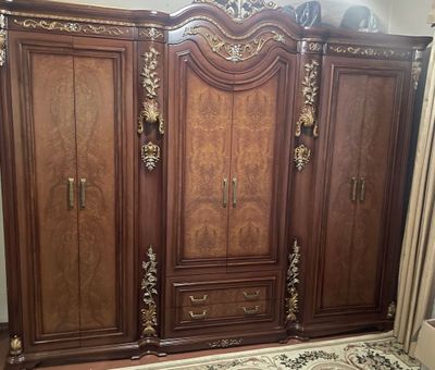Продается китайский мебел. Цена за комплект 1200$