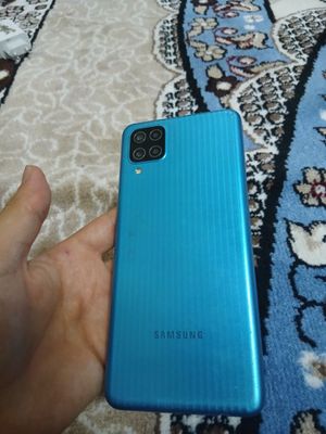Samsung M12.Sotiladi