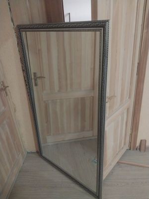 Зеркало в классическом стиле