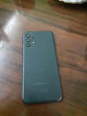 Samsung a 13 xolati urta