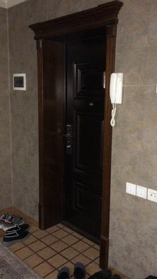 200$ 1 ta hona uchun Novza metrosida 2 honali uyning 1ta xonasi ijarag