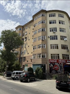 Продаётся квартира Жахон Маркет город Наваи