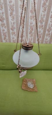 Люстра новая, Миконд