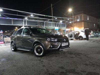 автомобиль продаётся lada vesta cross