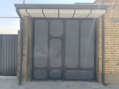 Darvoza sotiladi 2,90×2.95 qalin listdan qilingan