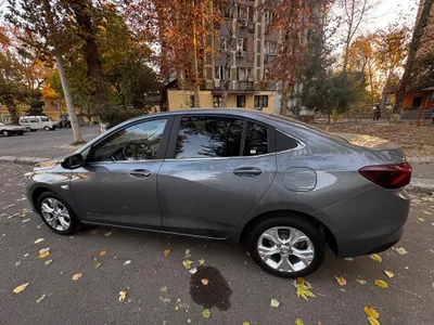 Chevrolet Onix primer 2 turbo последняя позиция 2025 года
