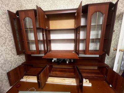 Стенка и шкаф в хорошем состоянии