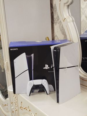 Срочно продам Playstation 5 slim 2 Тб памяти