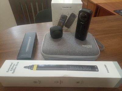 Экшн камера Insta 360 x4