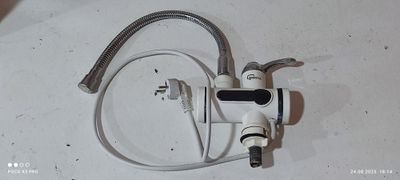 Электрический водяной кран