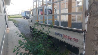Kia bongo sotiladi