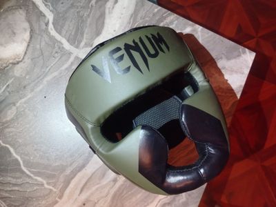Боксерский шлем Venum